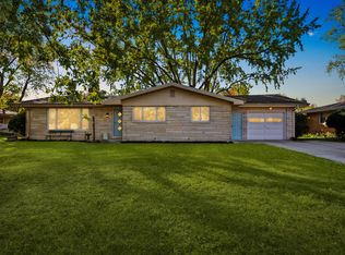 1350 Susan Dr, Saint Joseph, MI 49085