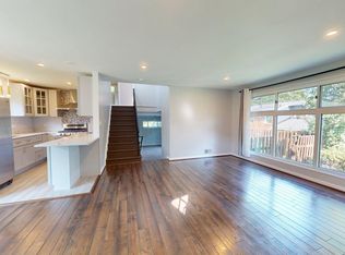 6337 Phyllis Ln, Alexandria, VA 22312