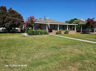 705 N G St, Tulare, CA 93274