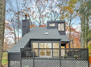 370 Coach Rd, Tobyhanna, PA 18466