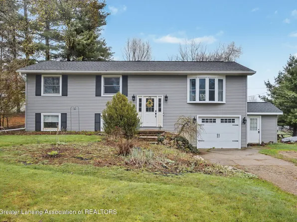 7880 Circle Dr, Laingsburg, MI 48848