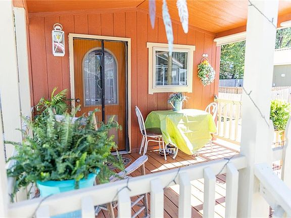 4th image of 1014 W Olive St Lot 22