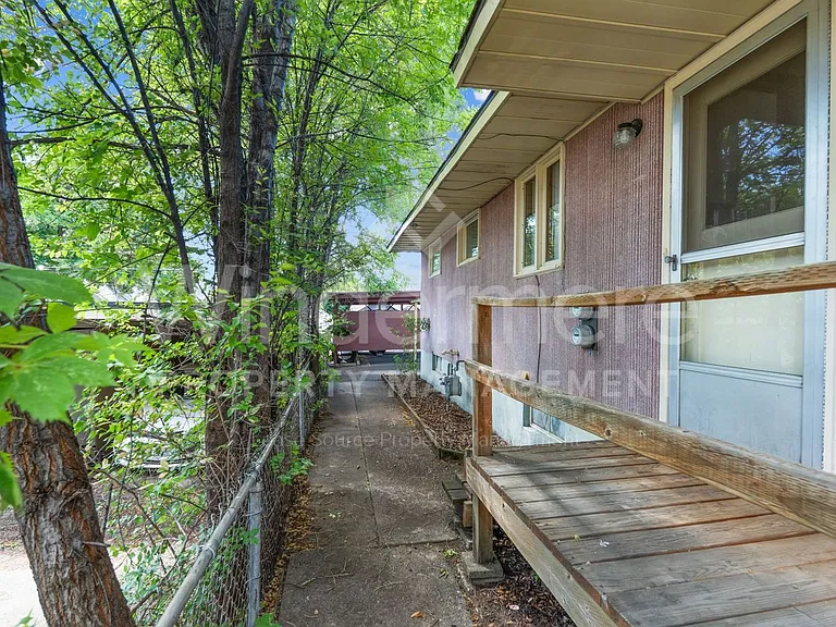 902 E Rockwell Ave — Photo 21