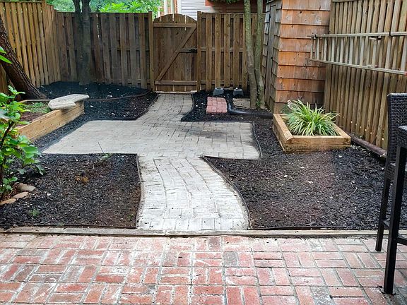 2nd image of 6462 Gildar St