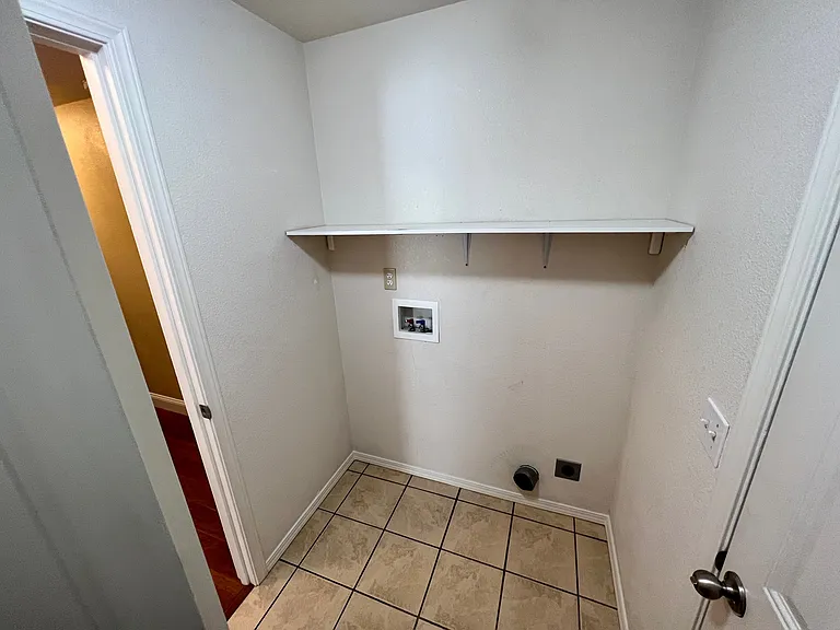 8274 Kestrel Way — Photo 12