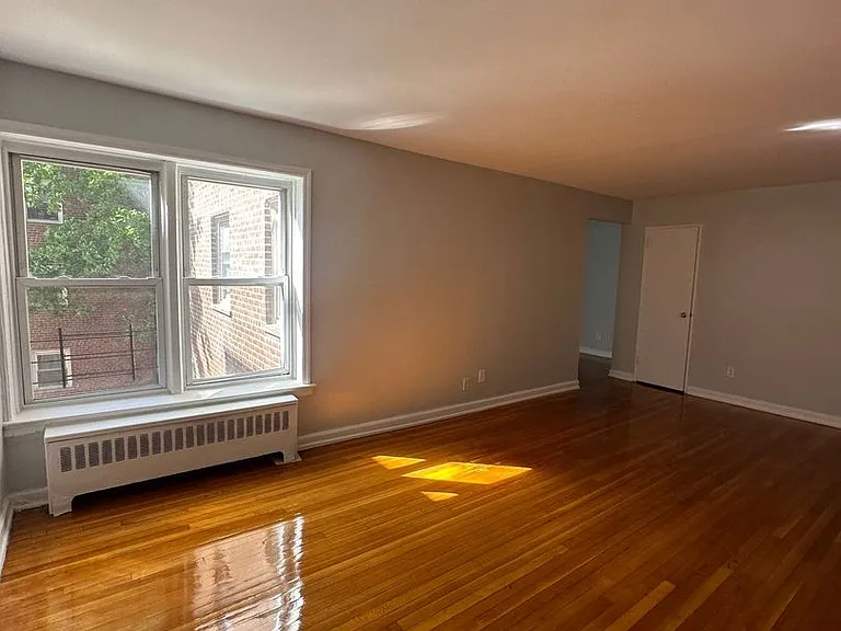 Waterfront Oasis: Luxe Living on Boulevard East, West New York, NJ — Photo 13