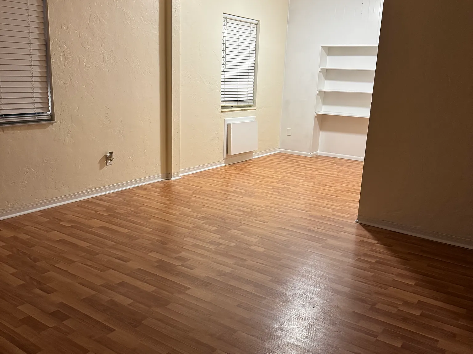 2 bed, 1000 sqft, $1,850 — Photo 3
