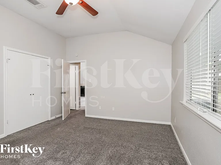 7610 San Benito Dr — Photo 8