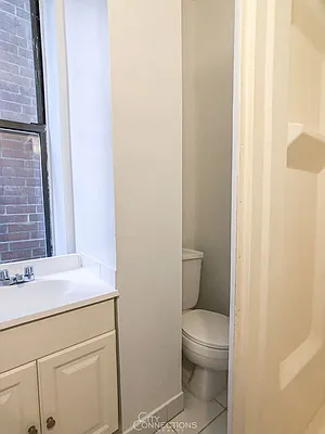 Rented by City Connections Realty | media 14