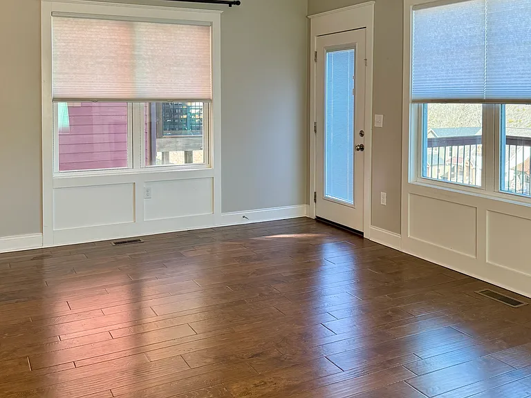 62 Tudor Way — Photo 10