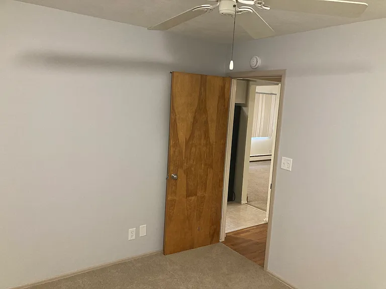 4612 Tolland Ave — Photo 12