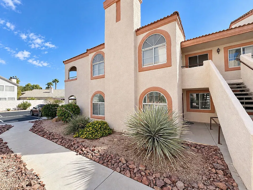 7570 W Flamingo Rd #125