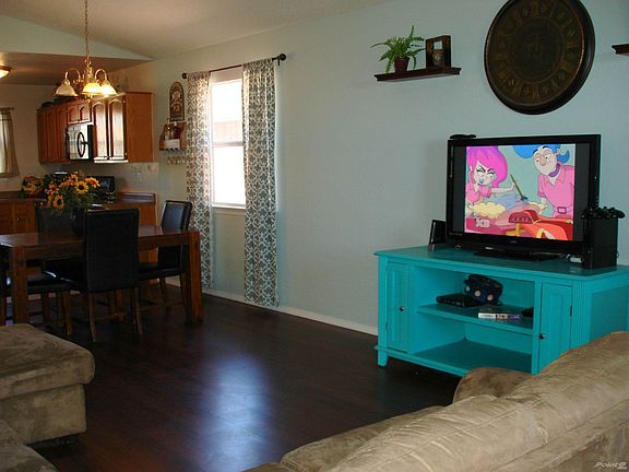 3  GREAT ROOM AND HALL IS UPDATED WITH WOOD LAMINATE FLOORING!