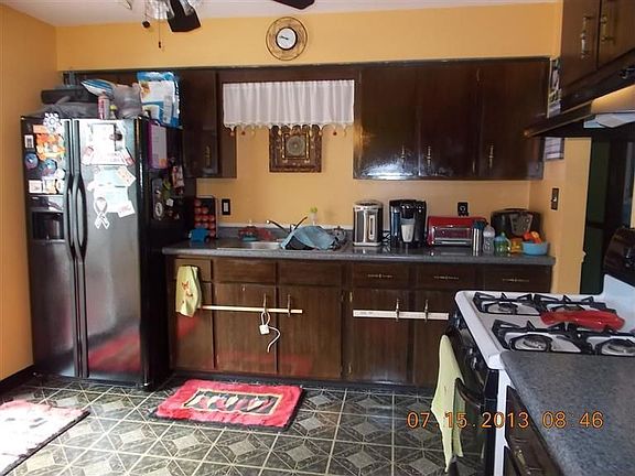 2nd image of 7609 Wallace St