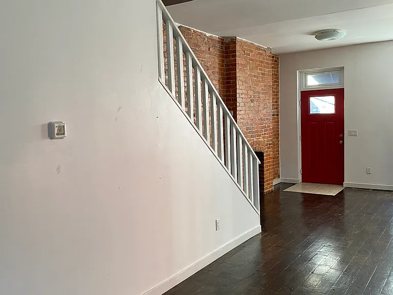 880-894 Oak St #880 — Photo 16