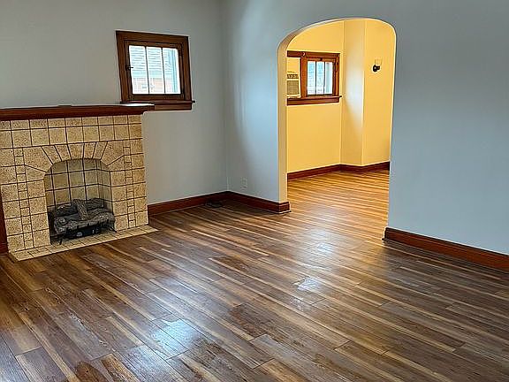 2nd image of 615 Jeanette Ave