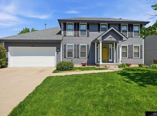 10326 Newport Ave, Omaha, NE 68122