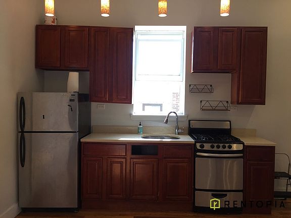 3rd image of 161 Maujer St #4H