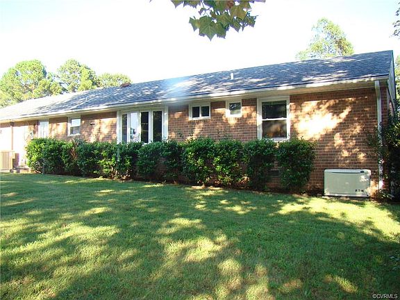 4th image of 7941 Kenmore Dr