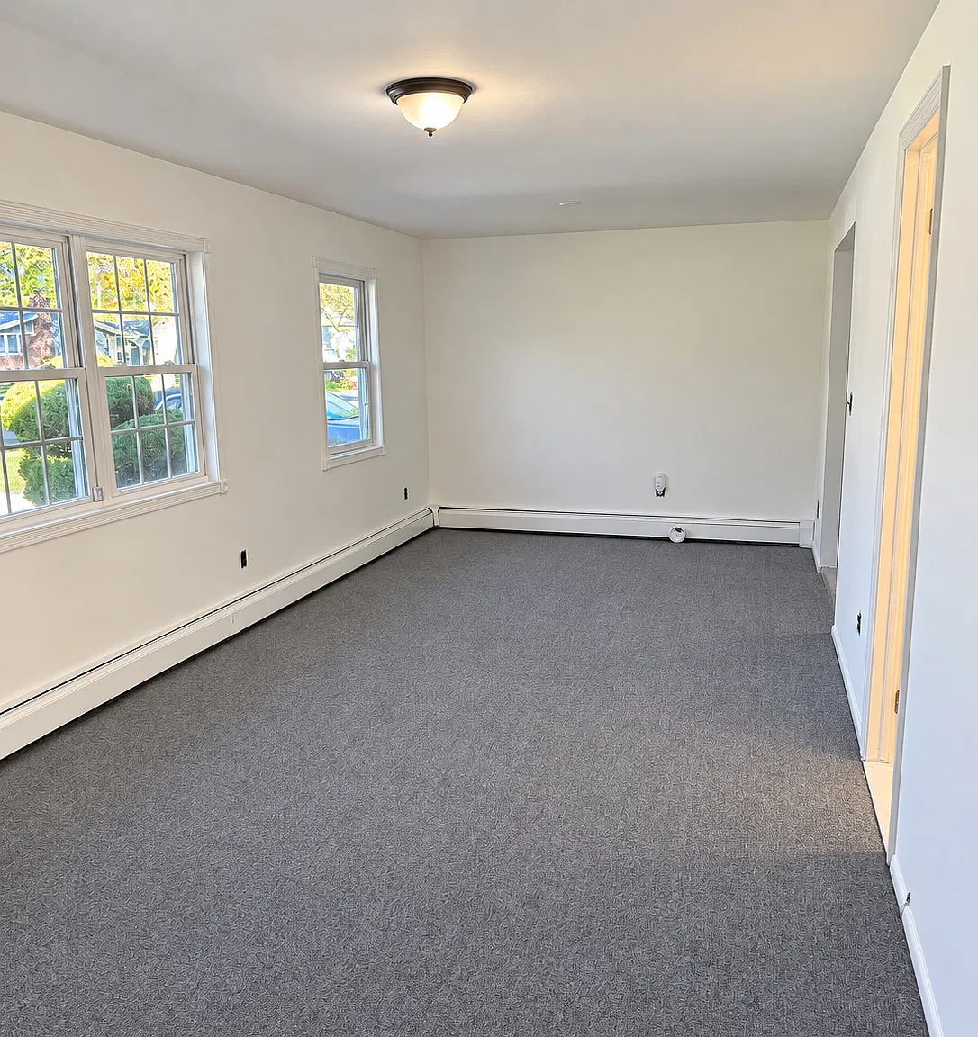 Cedar Crest Dr, Dix Hills — Photo 4