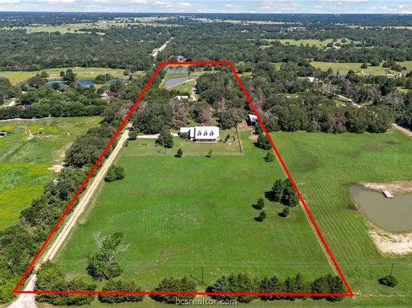 10322 Grassbur Rd, Bryan, TX 77808