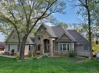 23144 Lake Ridge Dr, Warsaw, MO 65355