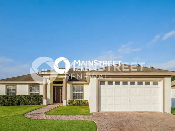 301 Majestic Gardens Dr, Winter Haven, FL 33880