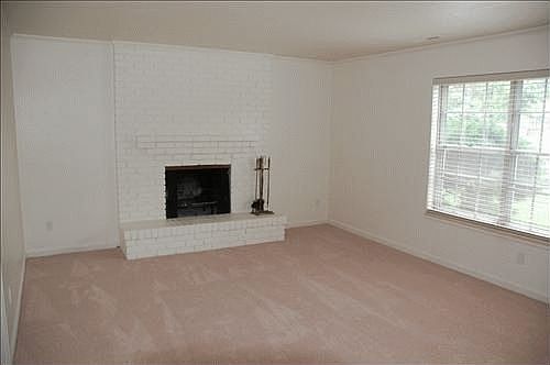 Living Room W/ fireplace