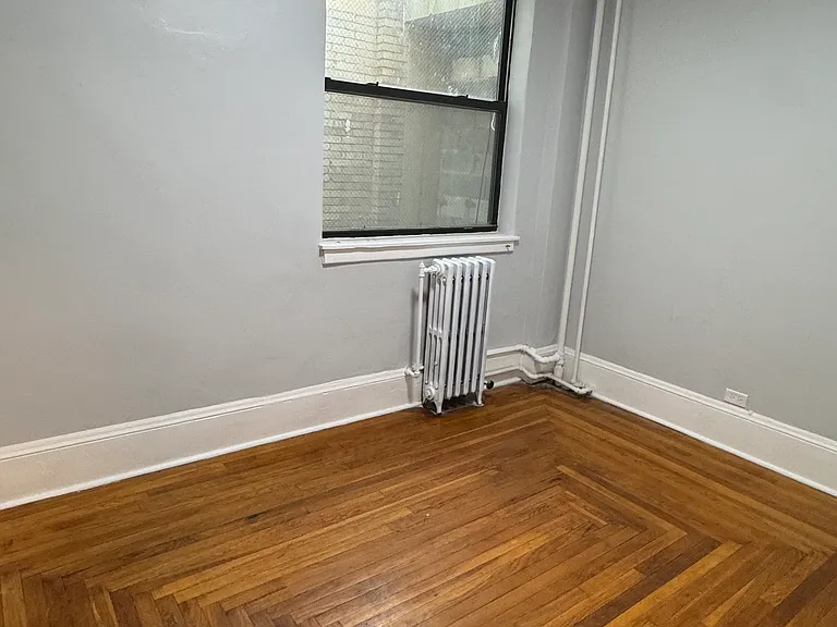 948 Court St #304 — Photo 10