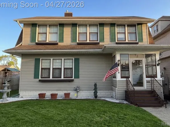 52 Maple St, River Rouge, MI 48218