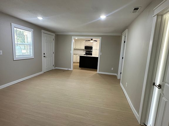 5th image of 223 E 7th Ave