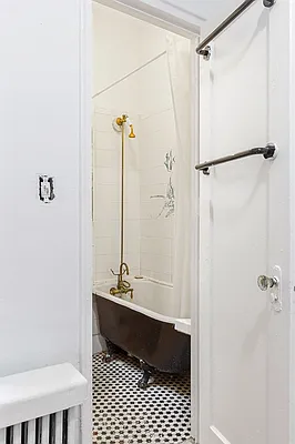 Rented by Corcoran | media 22