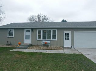 1712 N Jessica Ave, Sioux Falls, SD 57103