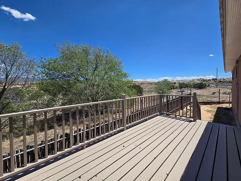 18340 US Highway 84/285 — Photo 22
