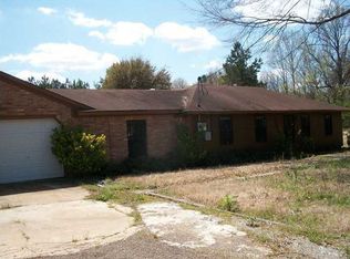 1047 Allen Rd, Terry, MS 39170