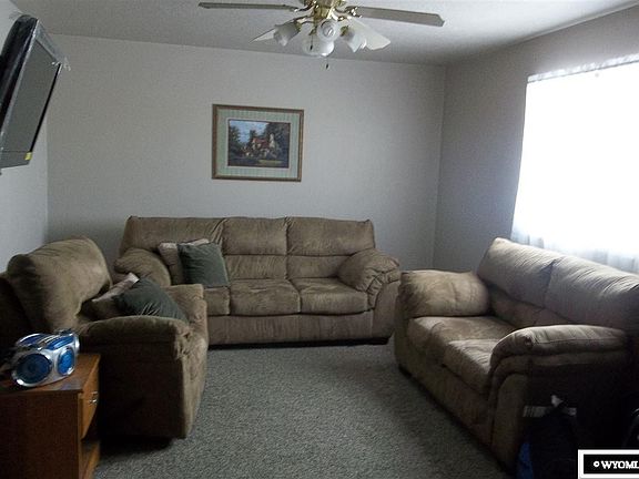 3rd image of 370 Anvil Dr