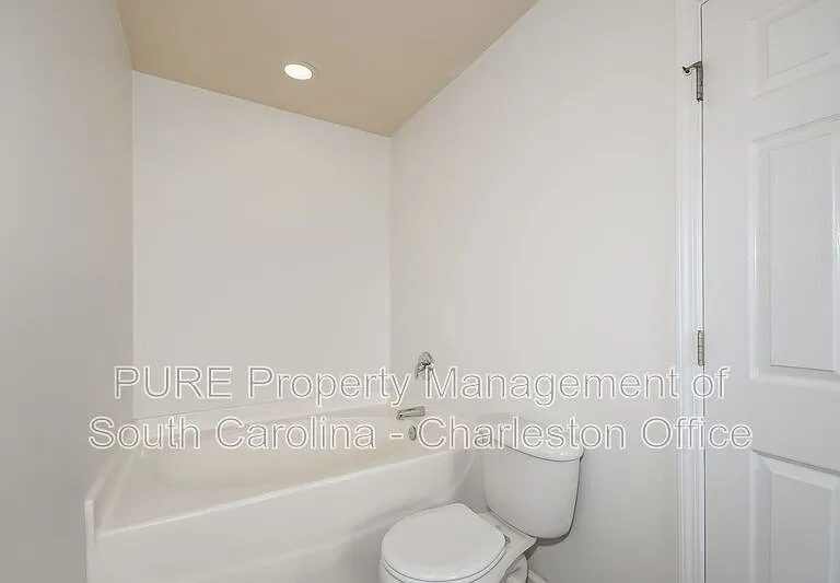 191 Emerald Isle Dr — Photo 11