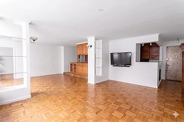 201 East 25th Street, #2FG