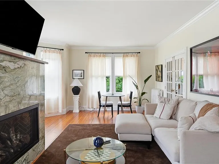 52 Berkeley Ave — Photo 6