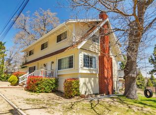 1011 Lemont Way, Lake Arrowhead, CA 92352