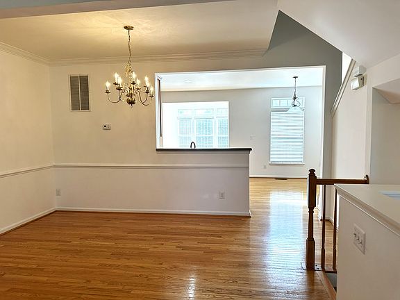 2nd image of 16606 Barge Cir