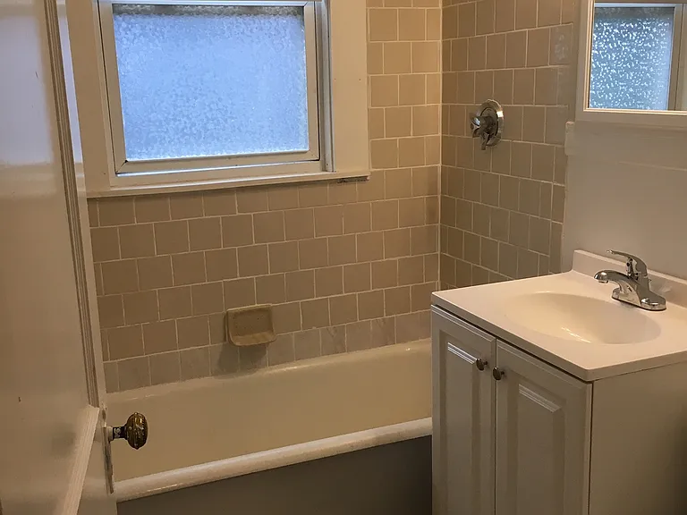 51 Seaverns Ave #6 — Photo 13