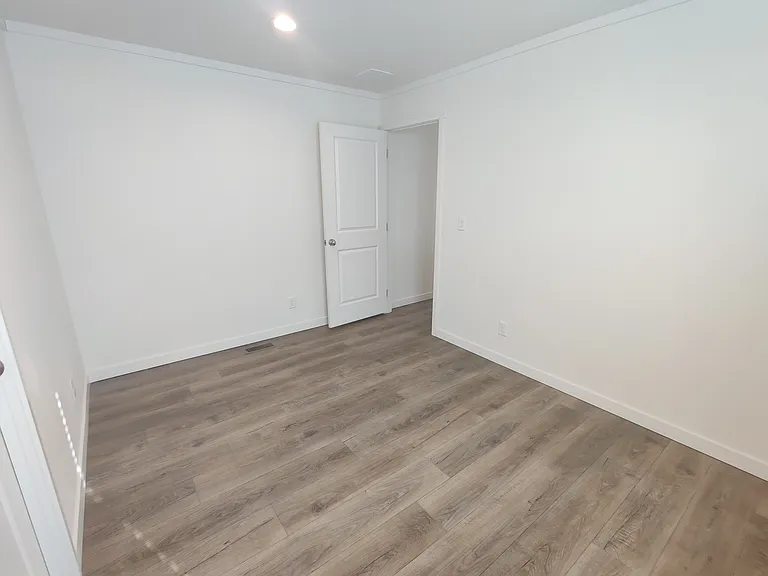 330B Kathleen St — Photo 3