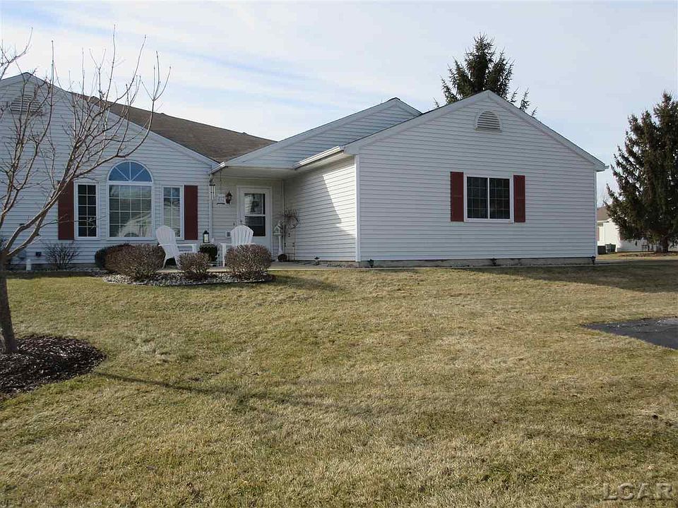 1st image of 604 Carriage Dr