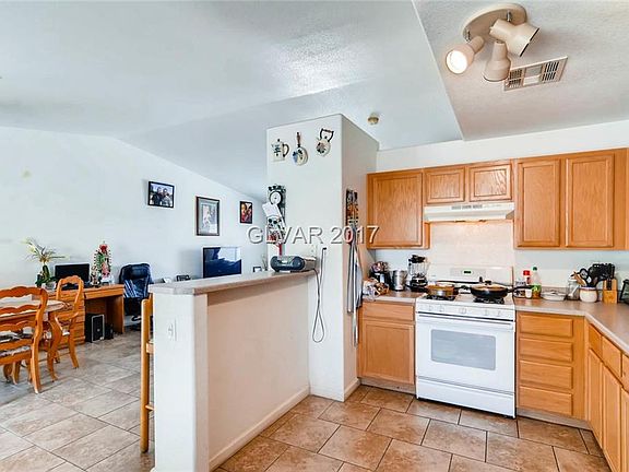 4th image of 3919 Dripping Springs Ave