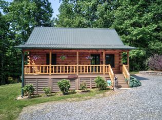 85 Spring Crest Rd, Cleveland, GA 30528