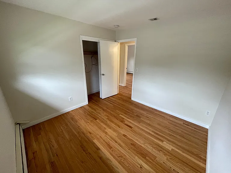 1533 Saint Georges Ave #2 — Photo 9