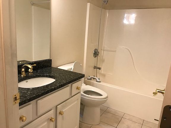 2nd bathroom with granite