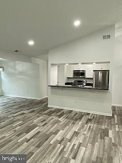 5th image of 642 Southern Hills Dr