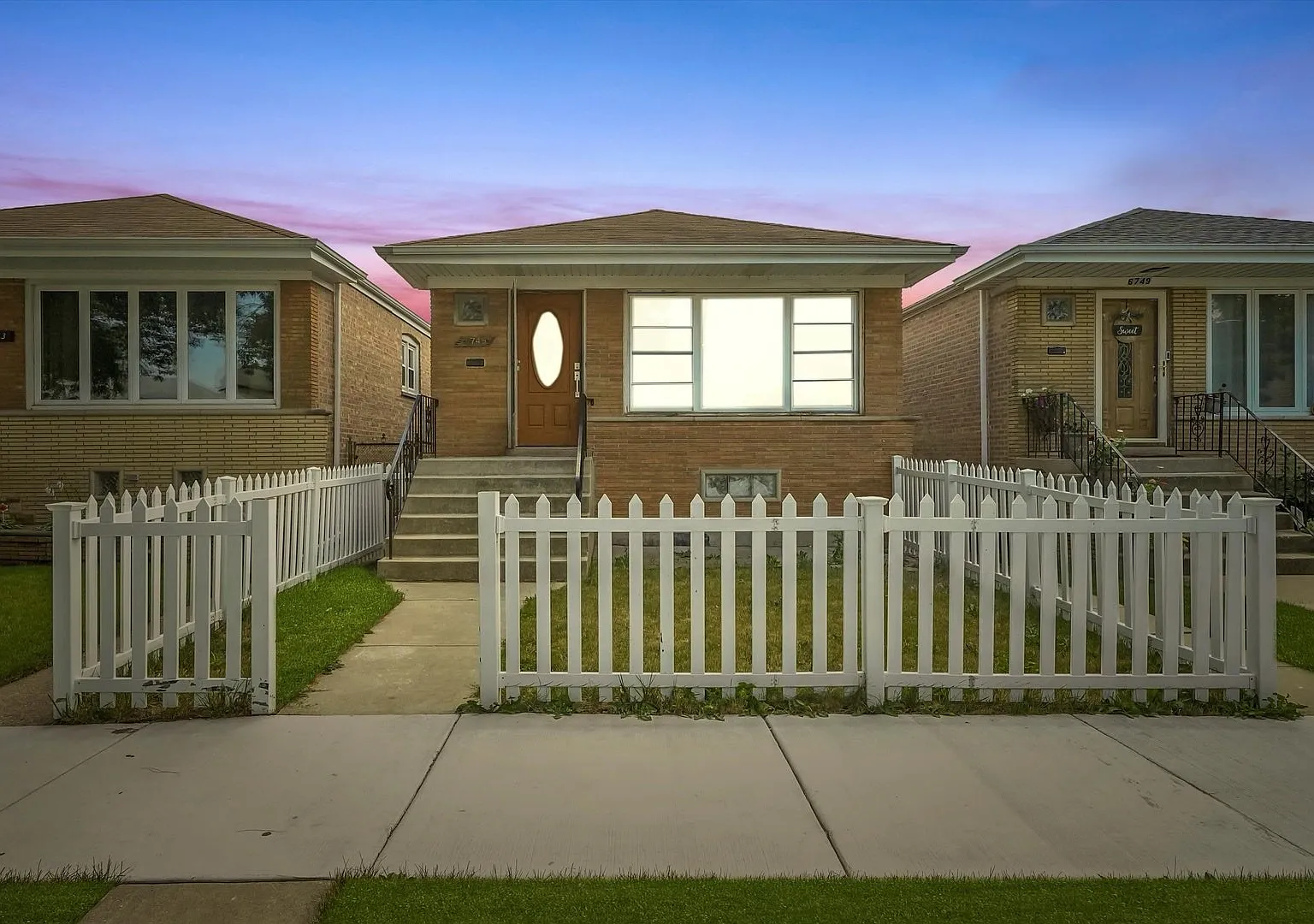 4 bed, 2100 sqft, $3,600 — Photo 1